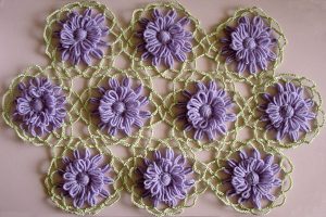 The Lace Crochet Join for Loomed Flowers The Lace Crochet Join for Loomed Flowers