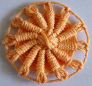 The Knot Stitch Edging for Loomed Flowers The Knot Stitch Edging for Loomed Flowers