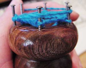 How to Use a Knitting Spool