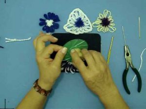 Easy Pom Pom Centre